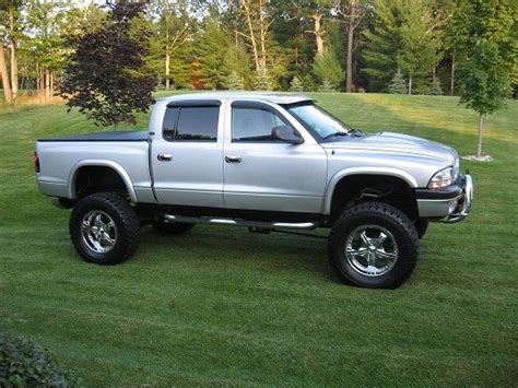 lifted Dodge Dakota. This is what mine will look like once she's reassembled with the lifts and ...