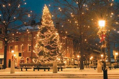 16 best images about Newburyport Holidays on Pinterest | Homecoming ...