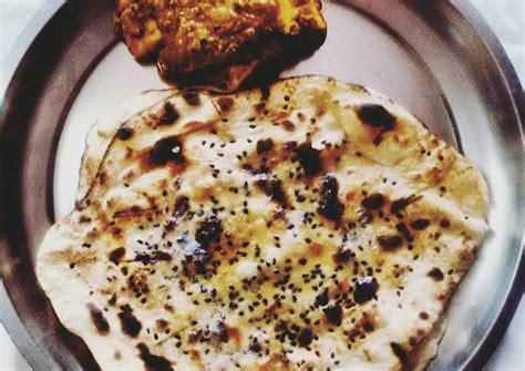 Paneer Butter Masala w/ Butter Naan Recipe by Akansha Bansal - Cookpad