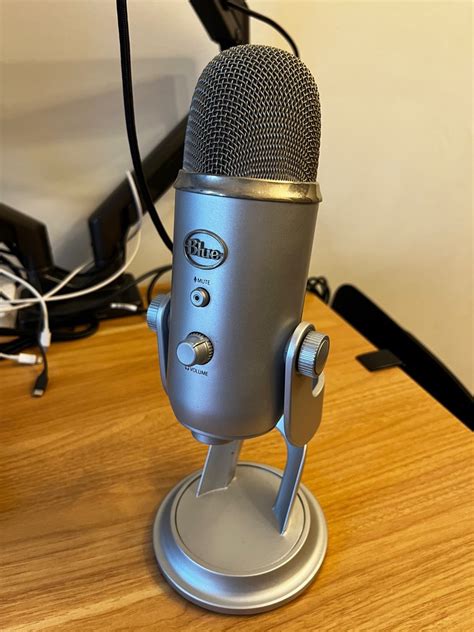 Blue Yeti USB Microphone (silver), Audio, Microphones on Carousell