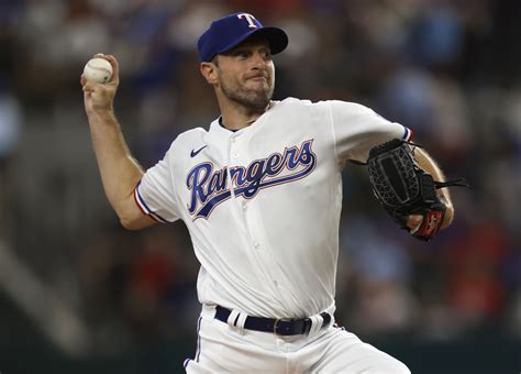 Max Scherzer bounces back from ugly start in Rangers' win