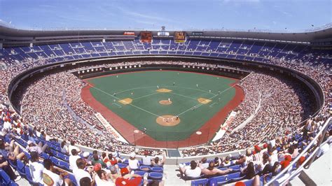 Veterans Stadium Might Be Cause Of Former Phillies Dying Of Cancer | iHeart