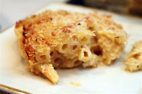 Trini-style macaroni pie West Indies, Vegetarian Life, Vegetarian Recipes, Greek Recipes, Pie ...