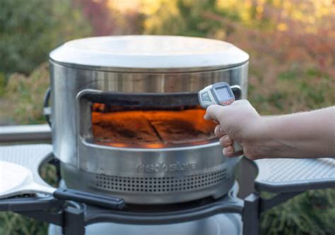 How To Make Pizza In An Outdoor Pizza Oven - Vindulge