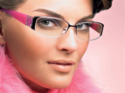 Eye-Glasses Makeup Ideas Album | Mavarine Du-Marie