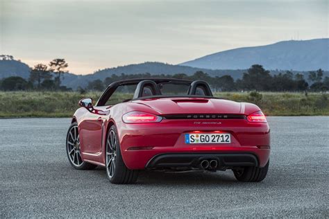 2017 Porsche 718 Boxster Review - GTspirit