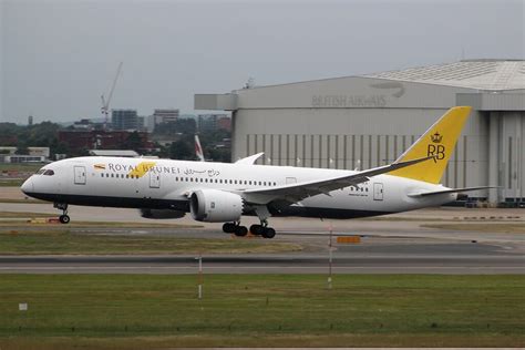 Royal Brunei Fleet Boeing 787-8 Dreamliner Details and Pictures