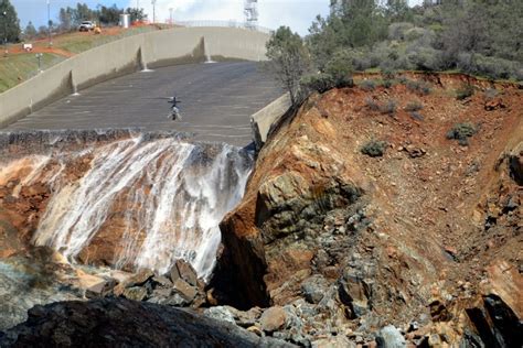 Oroville Dam: Dramatic photos show damage, erosion, repairs