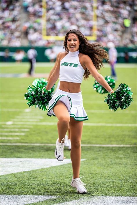 New York Jets Cheerleaders | New york jets, Jets cheerleaders, Cute cheer pictures