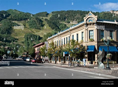 Downtown street in Aspen Colorado Stock Photo - Alamy