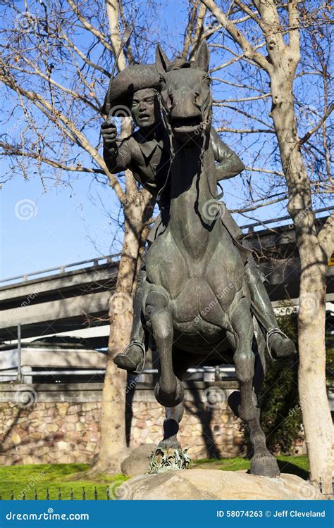 Pony Express Rider Statue Old-Stadt Sacramento Redaktionelles Stockfoto ...