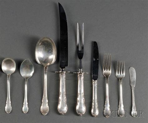 431: Lunt Mignonette Pattern Sterling Silver Flatware S : Lot 431