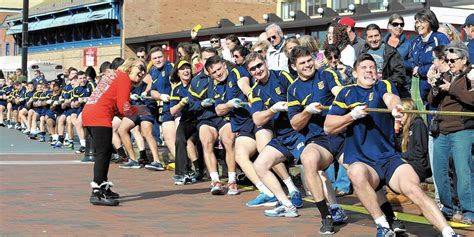 Eastport vs. The World | Annapolis Tug of War Tradition Continues