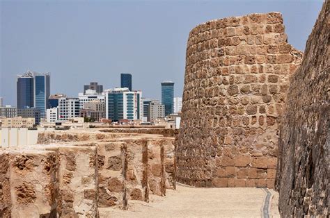 ’Bahrain fort’.. Art Panel, tell the human history in five eras.