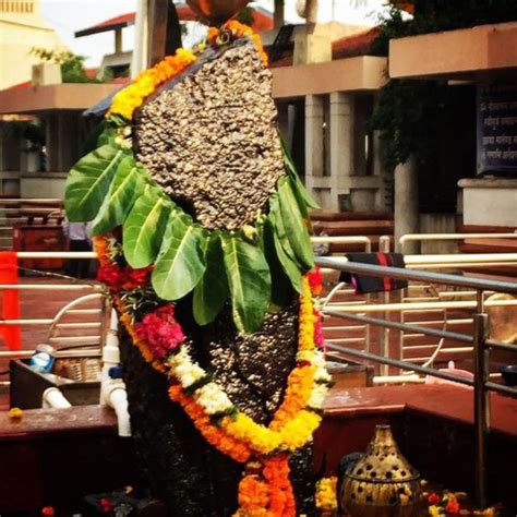 Interesting Facts About Shani Shingnapur Temple; Why Lord Shani Idol In ...