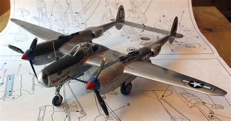 1/72 Lockheed P-38J Lightning/Droop Snoot by Dragon - FineScale Modeler - Essential magazine for ...