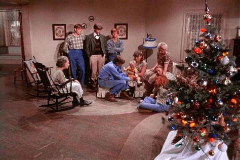 Nothing says old time Christmas like the Waltons. | Christmas tv shows ...