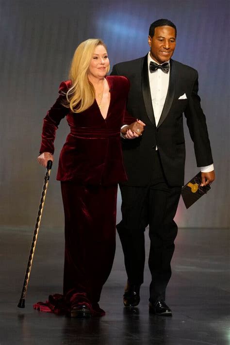 Christina Applegate’s Resilience Battling MS Shone Through at the Emmys - The New York Times