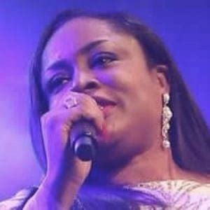 Sinach - Age, Family, Bio | Famous Birthdays