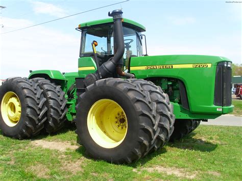 John Deere 9200: Specs, Engine, Transmission, Dimensions