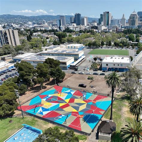 Zendaya helps refurbish basketball court at West Oakland park – The ...