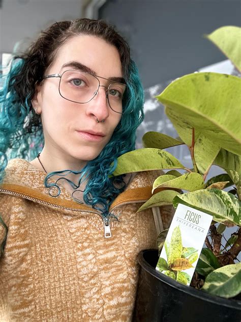 Me, my big nose, and my big plant! : r/BigNoseLadies