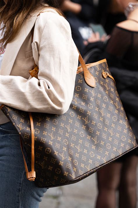 3 Main Louis Vuitton Neverfull Bag Models And Sizes