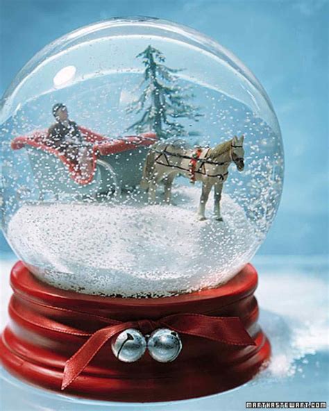 Make a DIY Snow Globe to Complete Your Holiday Décor | Christmas snow globes, Diy snow globe ...