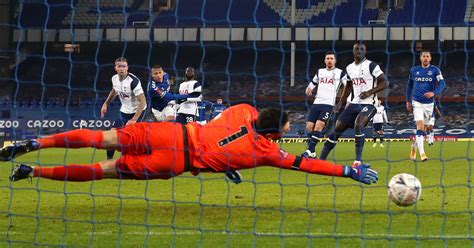 Everton 5-4 Tottenham - FA Cup: An entertaining 120 minutes ends in ...