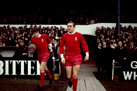 Liverpool legend Ian St. John dies at 82 | Daily Sabah