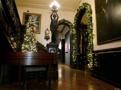 Visiting the Historic National Arts Club During the Holidays | GothamToGo