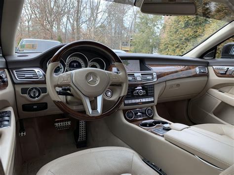 My CLS550 interior post clean-up 💦 : mercedes