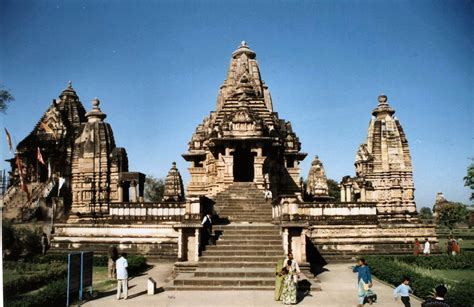 Khajuraho Temples Historical Facts and Pictures | The History Hub