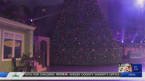 Bellevue Baptist Church prepares for 44th annual Singing Christmas Tree | localmemphis.com