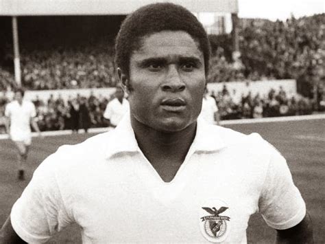 Joury Blog: Goodbye Eusebio... Portuguese football legend Black Panther