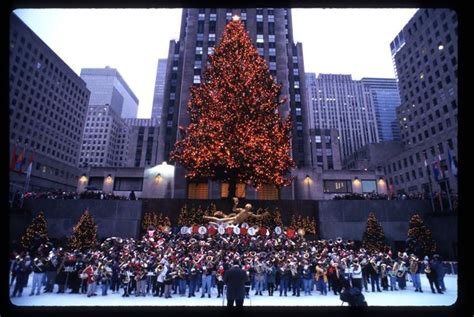 See the Evolution of the Rockefeller Center Christmas Tree ...