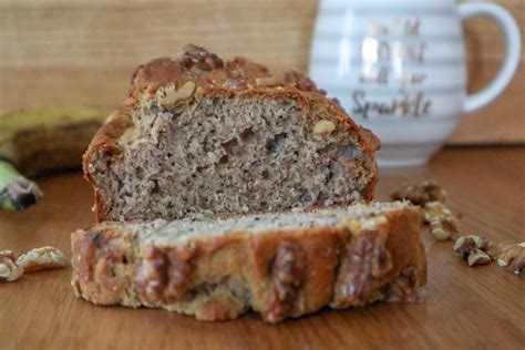 Baking with Canderel - Banana and Walnut Cake | Recipe | Baking, Baking recipes, Cake recipes