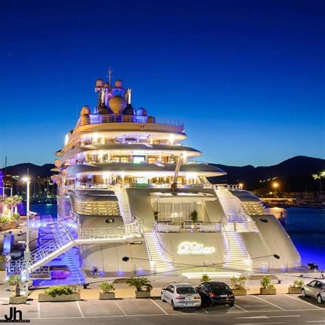 dilbar yacht - BrendonMarko