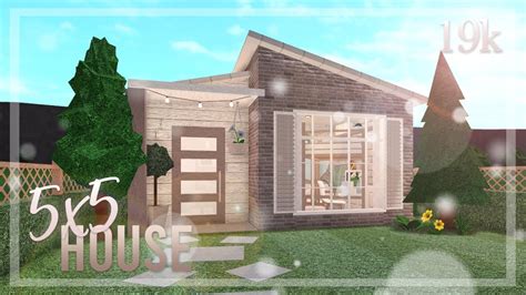 Aesthetic Mini House Bloxburg - I needed to build more on the left, is ...