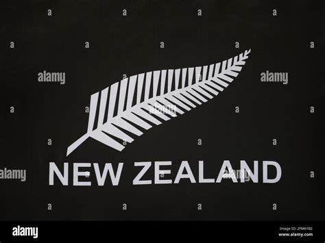 Silver fern flag hi-res stock photography and images - Alamy