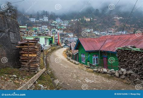 Mountain Village Town Lachen of North Sikkim, India. Stock Photo - Image of path, architecture ...