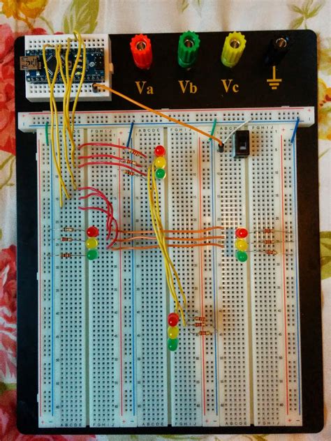 Arduino Coder: Traffic Light Controller