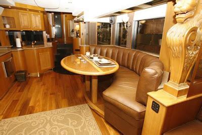 Oz Angeles: Will Smith's $1,8M Luxury Trailer