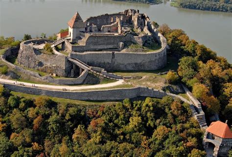 Visegrad Castle, Hungary : r/castles