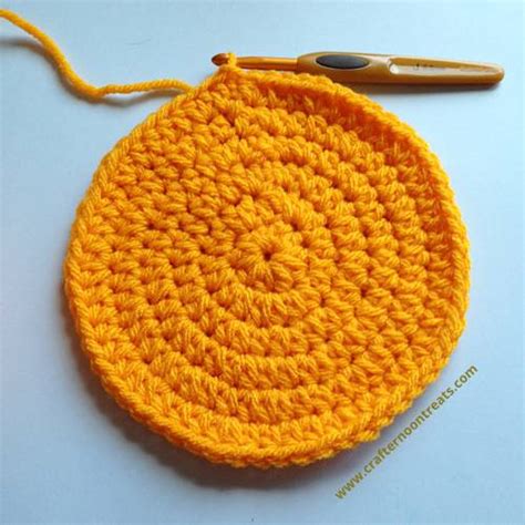 Free tutorial on making a perfect crochet circle