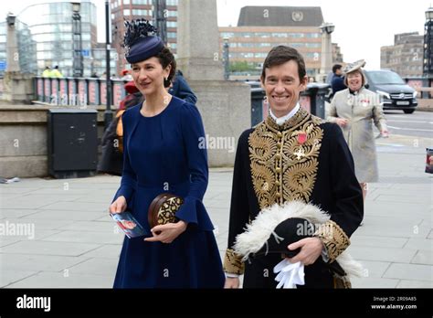 A smiling Rory Stewart & his wife Shoshana Clak arrive early for the ...