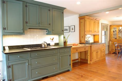 Designing a Period Kitchen to Complement a Historic House