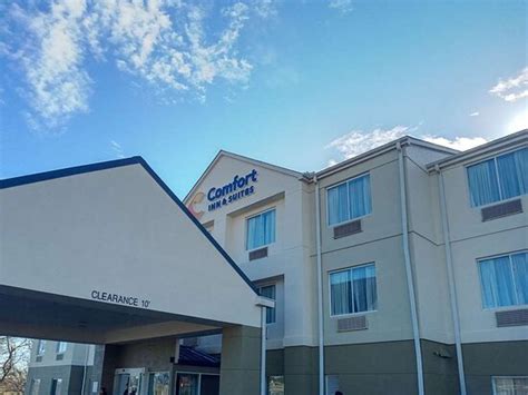 COMFORT INN & SUITES - Updated 2024 Prices, Reviews, and Photos