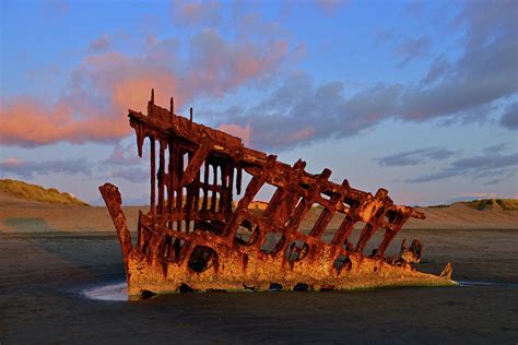 Peter Iredale Shipwreck Photograph by Curt Remington