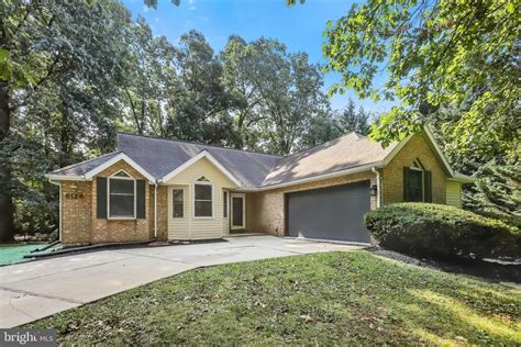 6124 Greenbriar Ln, Fayetteville, PA 17222 | realtor.com®